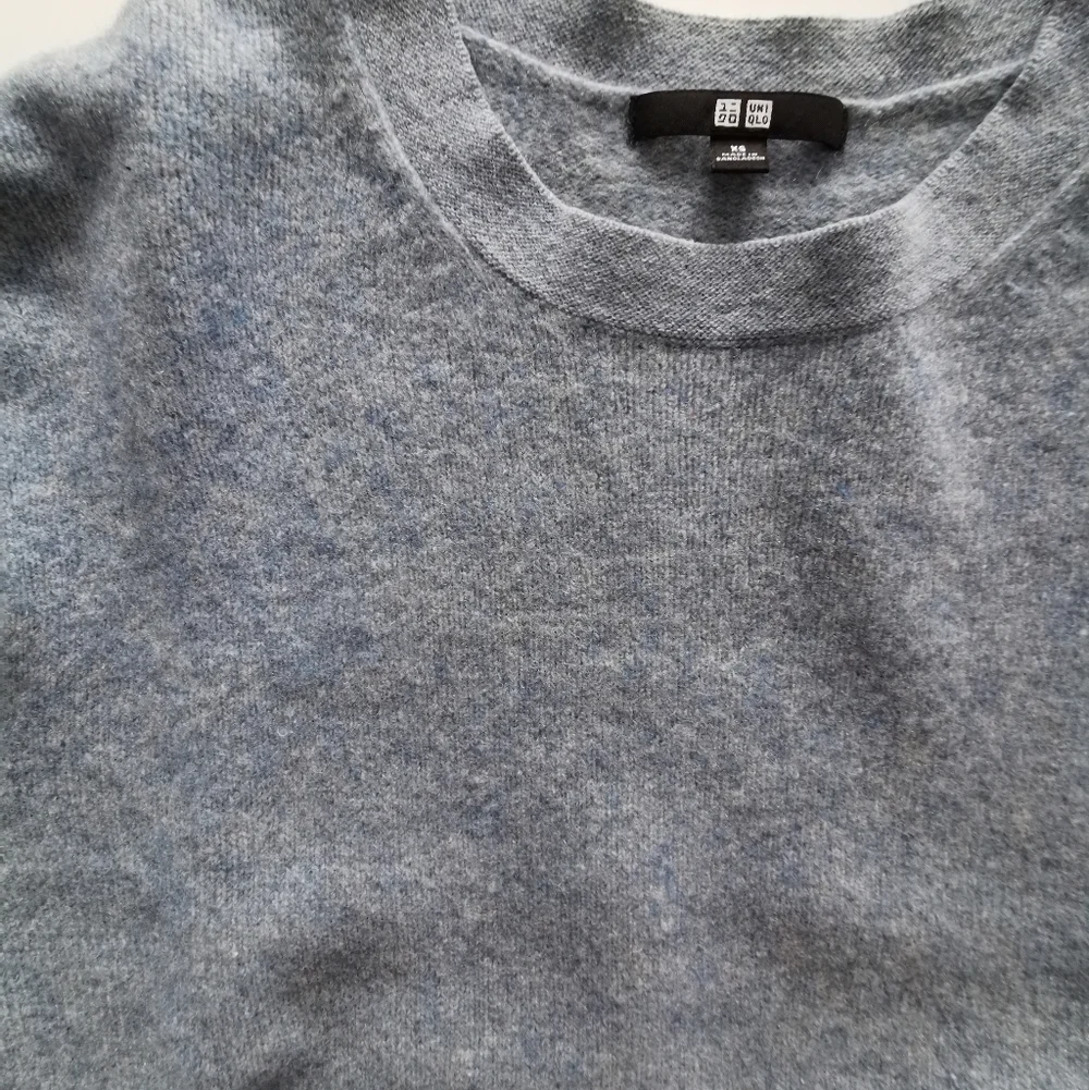 Uniqlo 100% Wool Blue Crew Neck Sweater - Picture 4 of 7